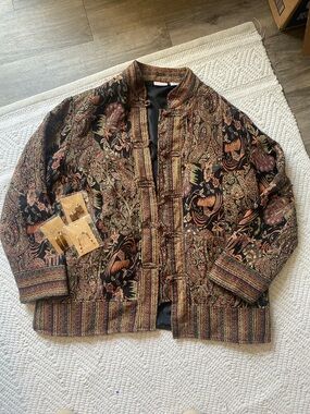 White Stag Quilted Style Paisley Mandarin-Jacket with Mystery Earrings